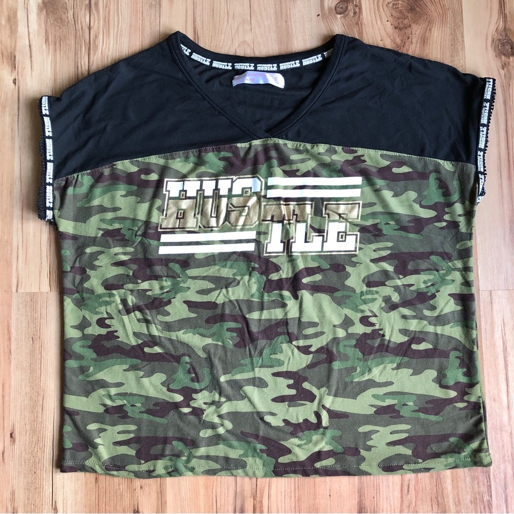 NOBO HUSTLE Camo Short Sleeve Shirt Top Medium Juniors